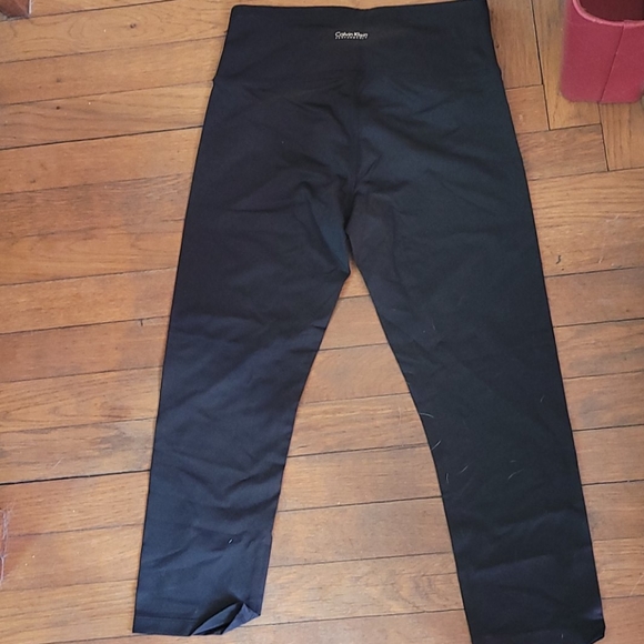 BNWOT Calvin Klein performance work out capris - Picture 2 of 6